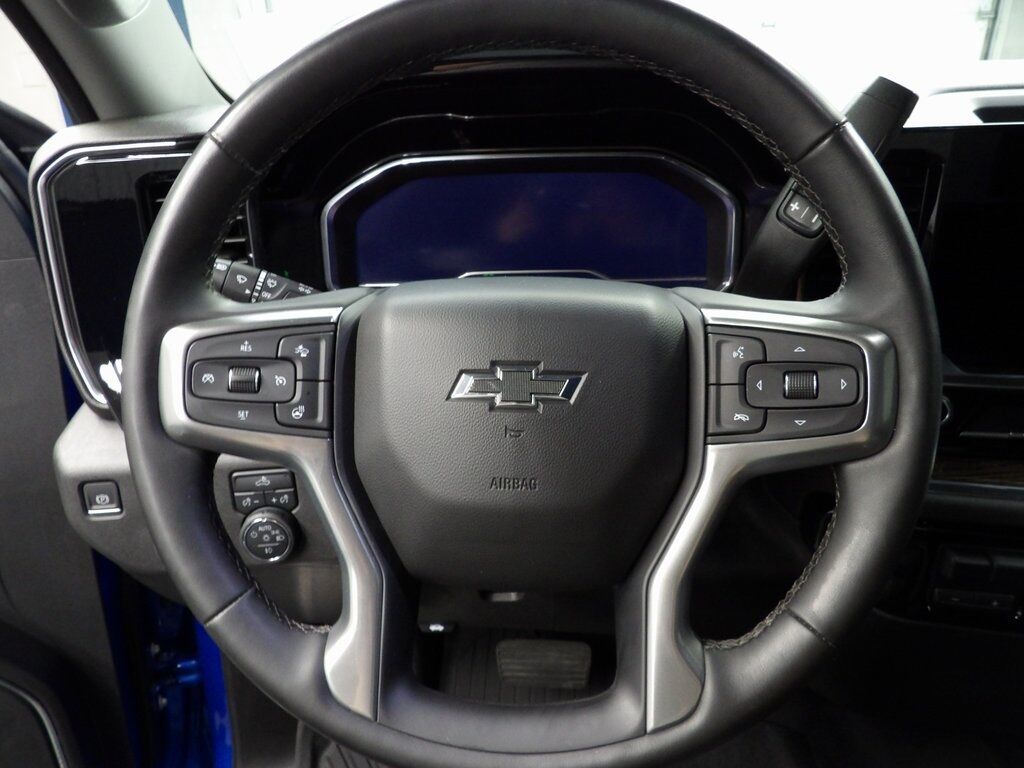 2023 Chevrolet Silverado 1500 4x4 Crew Cab RST Fond du Lac WI