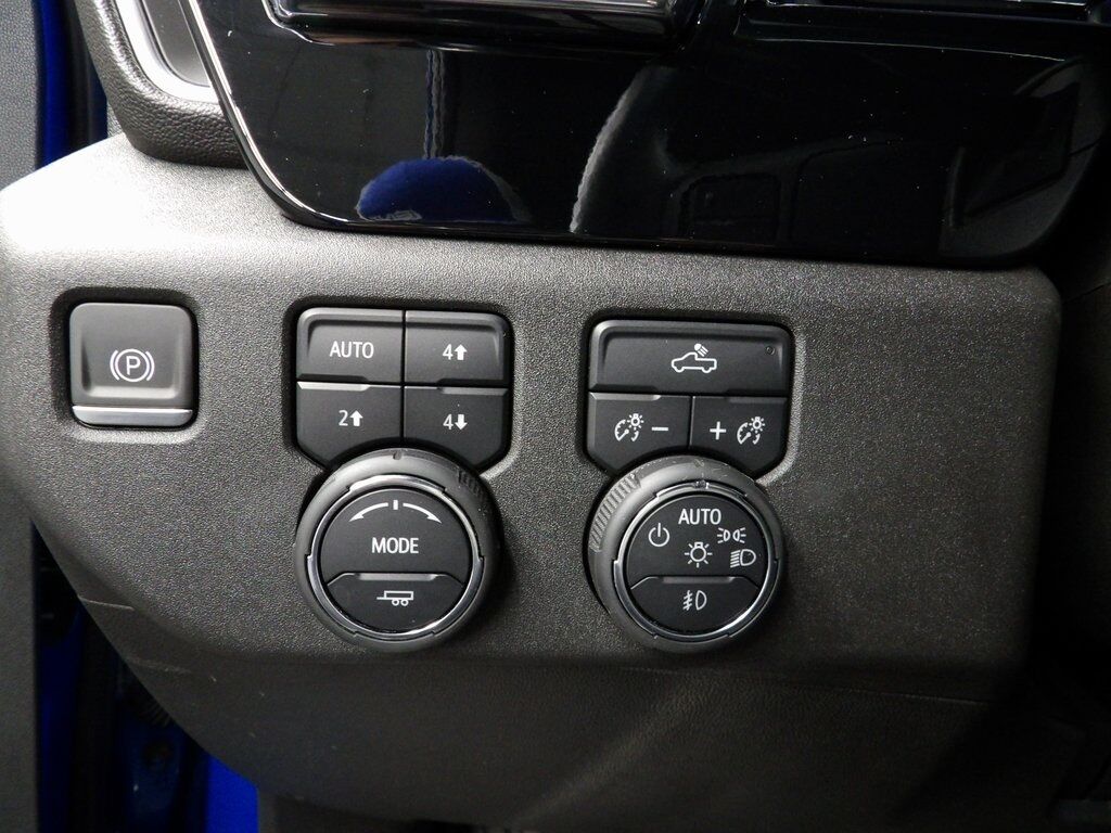 2023 Chevrolet Silverado 1500 4x4 Crew Cab RST Fond du Lac WI