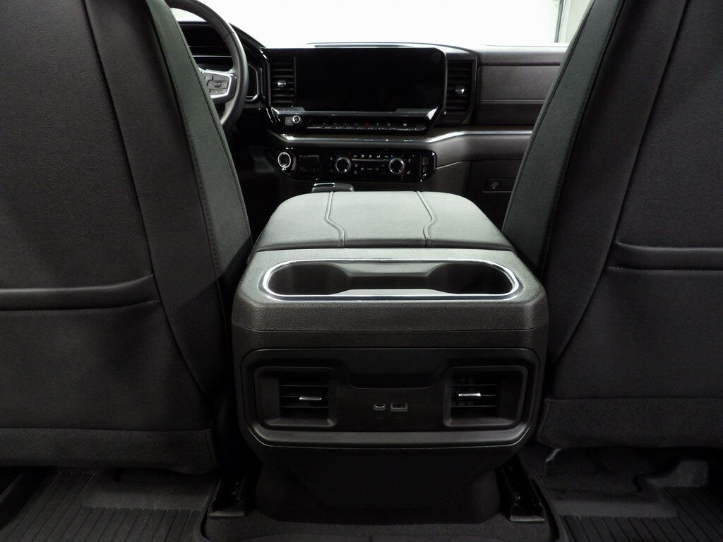 2023 Chevrolet Silverado 1500 4x4 Crew Cab RST Fond du Lac WI