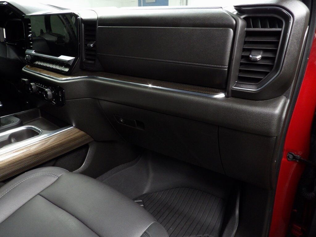 2023 Chevrolet Silverado 1500 4x4 Crew Cab RST Fond du Lac WI