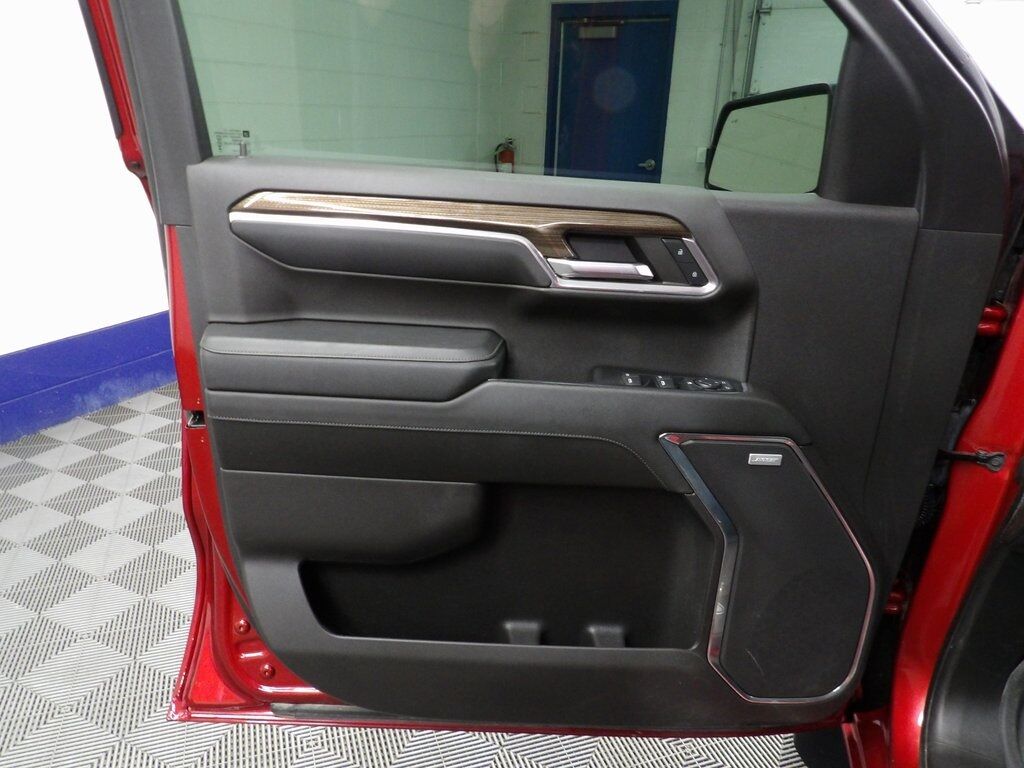 2023 Chevrolet Silverado 1500 4x4 Crew Cab RST Fond du Lac WI