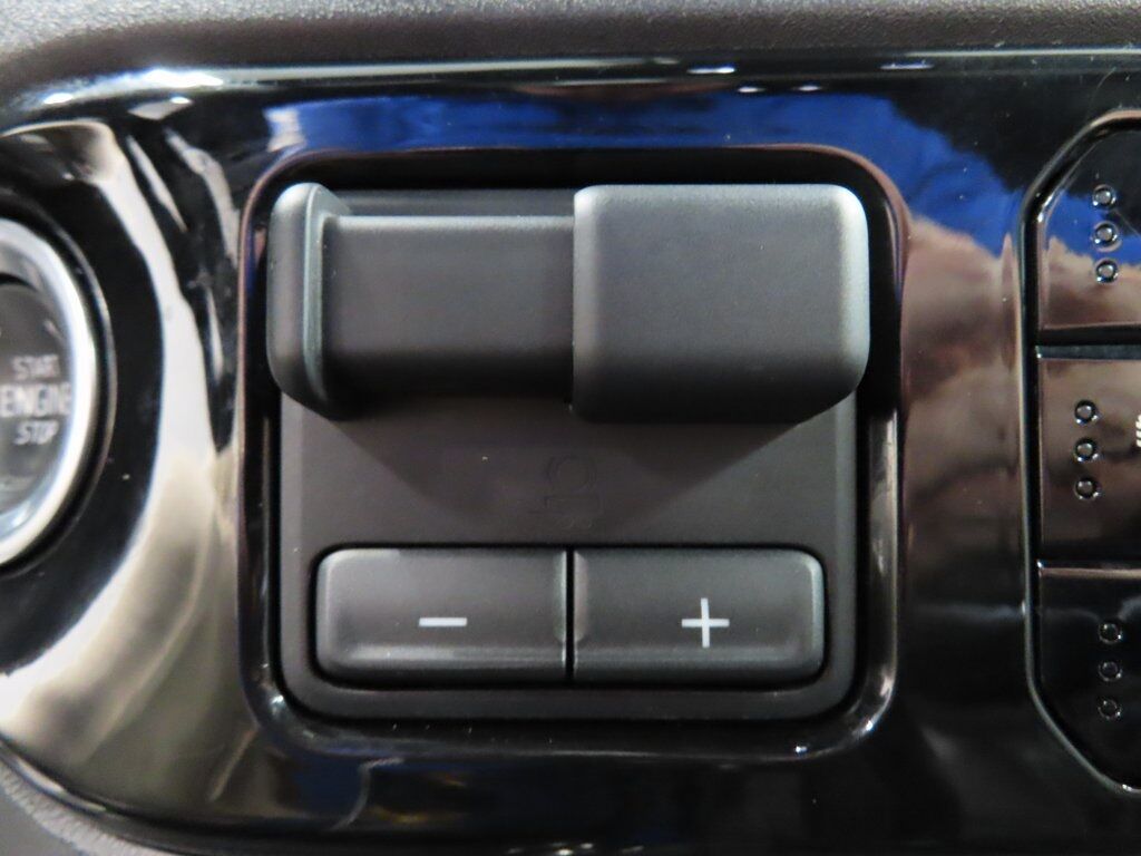 2023 Chevrolet Silverado 1500 4x4 Crew Cab ZR2 Fond du Lac WI