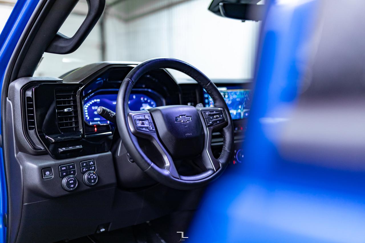 2023 Chevrolet Silverado 1500 4x4 Crew Cab ZR2 Leather Nav BCam Red Deer AB