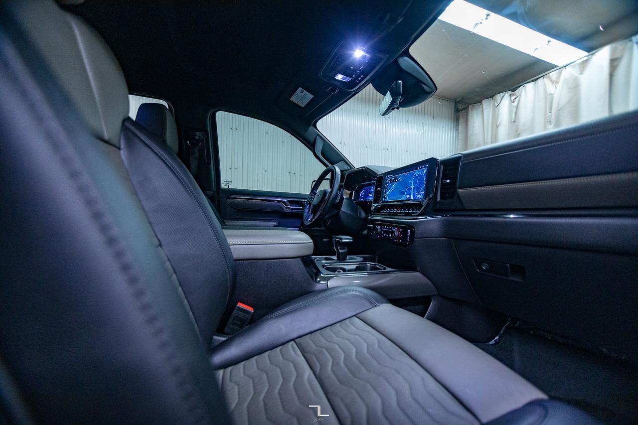 2023 Chevrolet Silverado 1500 4x4 Crew Cab ZR2 Leather Nav BCam Red Deer AB