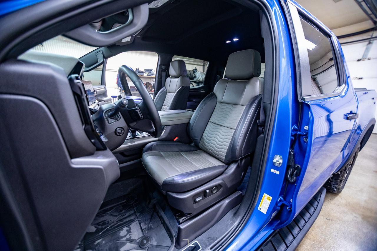 2023 Chevrolet Silverado 1500 4x4 Crew Cab ZR2 Leather Nav BCam Red Deer AB