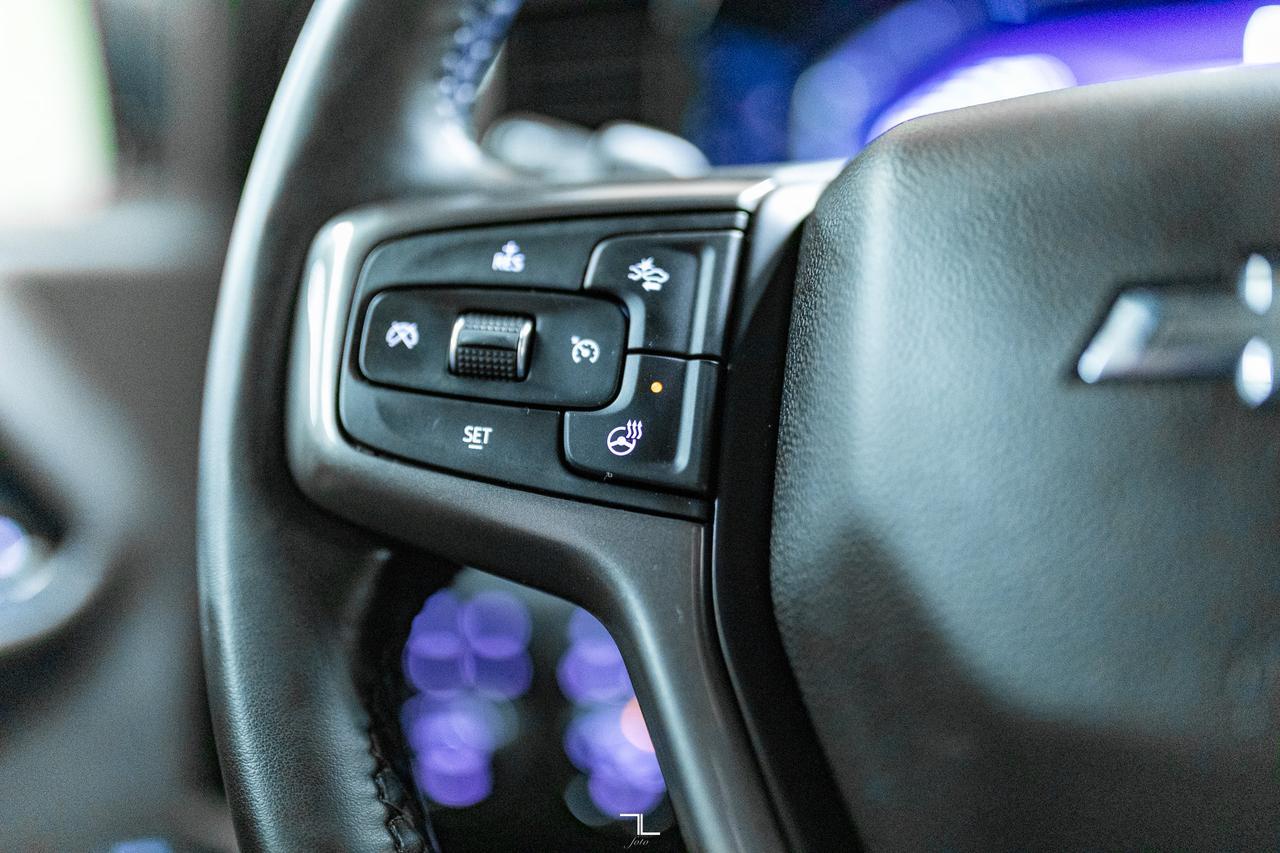 2023 Chevrolet Silverado 1500 4x4 Crew Cab ZR2 Leather Nav BCam Red Deer AB