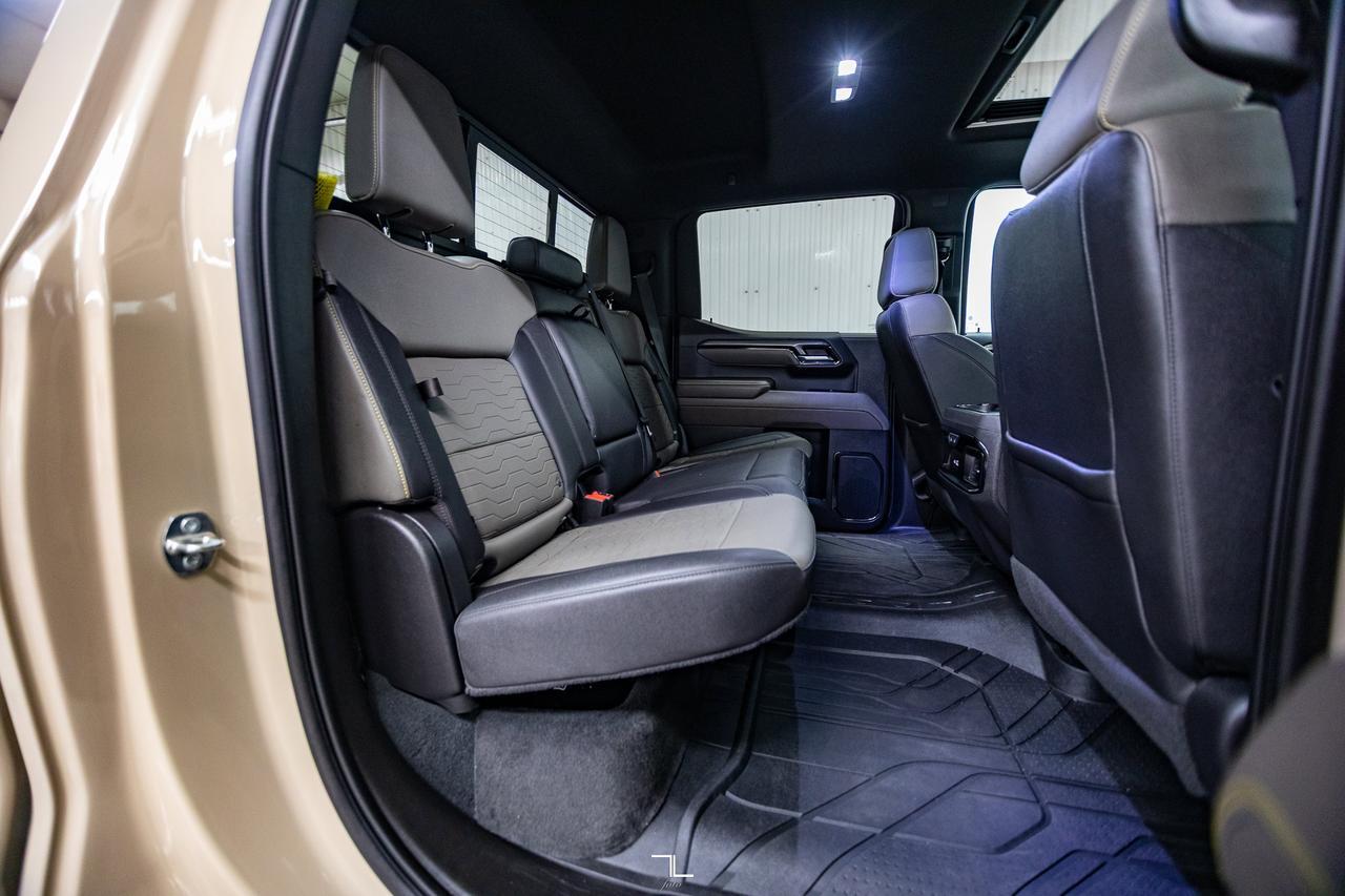 2023 Chevrolet Silverado 1500 4x4 Crew Cab ZR2 Leather Roof Nav BCam Red Deer AB