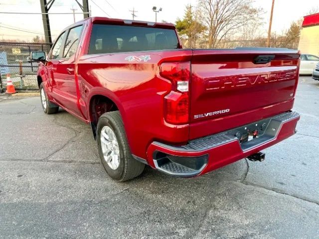 2023 Chevrolet Silverado 1500 Crew Cab LT Pickup 4D 5 3/4 ft Cincinnati OH