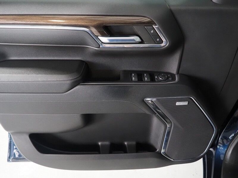 2023 Chevrolet Silverado 1500 Crew Cab LT Trail Boss 4WD *PREMIUM PKG, 5.3L V8, ADAPTIVE CRUISE, SAFETY ALERTS, 360 VIEW CAMERAS, LEATHER, HEATED SEATS/STEERING, REMOTE START, 20 INCH WHEELS, BOSE, WIRELESS CHARGING Round Rock TX