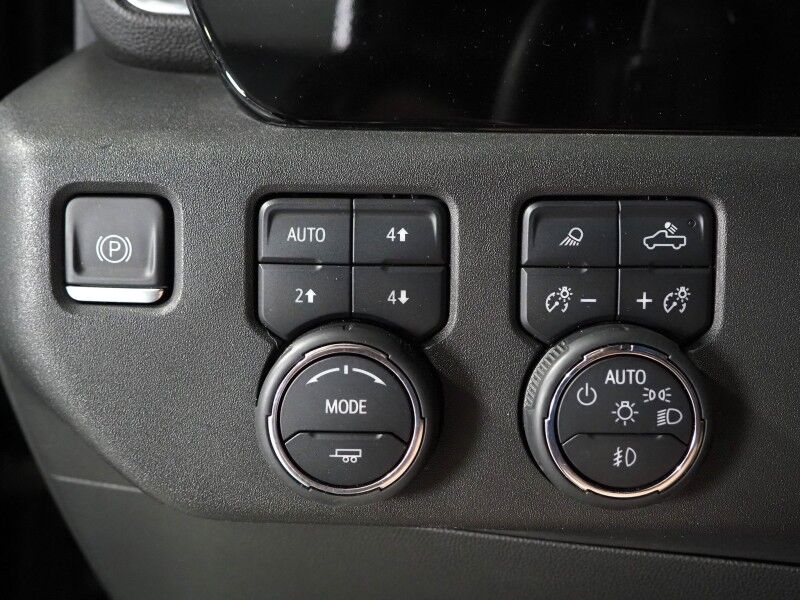 2023 Chevrolet Silverado 1500 Crew Cab LT Trail Boss 4WD *PREMIUM PKG, 5.3L V8, ADAPTIVE CRUISE, SAFETY ALERTS, 360 VIEW CAMERAS, LEATHER, HEATED SEATS/STEERING, REMOTE START, 20 INCH WHEELS, BOSE, WIRELESS CHARGING Round Rock TX