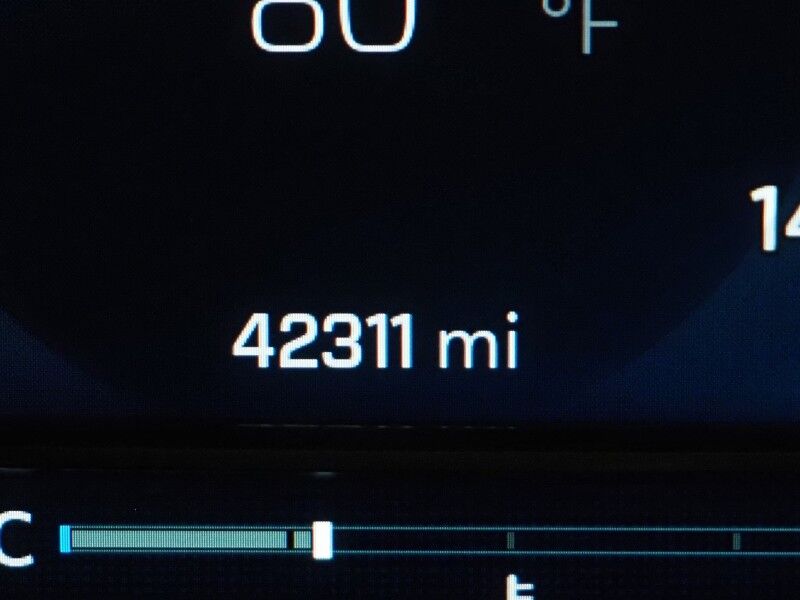 2023 Chevrolet Silverado 1500 Crew Cab LT Trail Boss 4WD *PREMIUM PKG, 5.3L V8, ADAPTIVE CRUISE, SAFETY ALERTS, 360 VIEW CAMERAS, LEATHER, HEATED SEATS/STEERING, REMOTE START, 20 INCH WHEELS, BOSE, WIRELESS CHARGING Round Rock TX