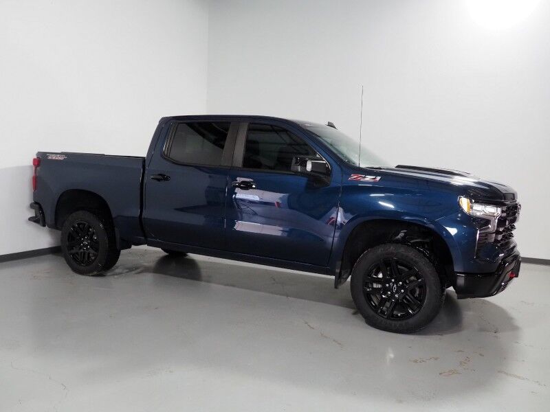 2023 Chevrolet Silverado 1500 Crew Cab LT Trail Boss 4WD *PREMIUM PKG, 5.3L V8, ADAPTIVE CRUISE, SAFETY ALERTS, 360 VIEW CAMERAS, LEATHER, HEATED SEATS/STEERING, REMOTE START, 20 INCH WHEELS, BOSE, WIRELESS CHARGING