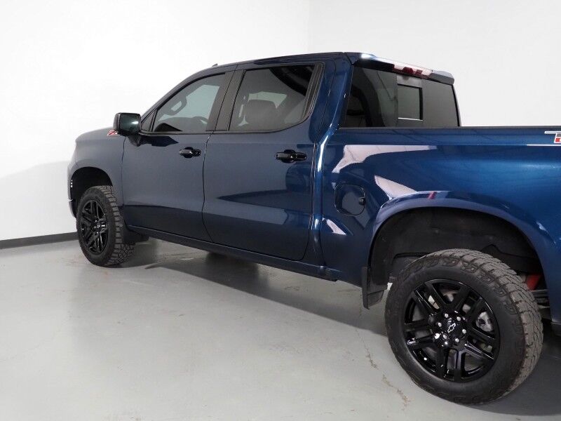 2023 Chevrolet Silverado 1500 Crew Cab LT Trail Boss 4WD *PREMIUM PKG, 5.3L V8, ADAPTIVE CRUISE, SAFETY ALERTS, 360 VIEW CAMERAS, LEATHER, HEATED SEATS/STEERING, REMOTE START, 20 INCH WHEELS, BOSE, WIRELESS CHARGING Round Rock TX