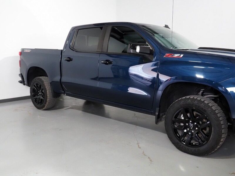 2023 Chevrolet Silverado 1500 Crew Cab LT Trail Boss 4WD *PREMIUM PKG, 5.3L V8, ADAPTIVE CRUISE, SAFETY ALERTS, 360 VIEW CAMERAS, LEATHER, HEATED SEATS/STEERING, REMOTE START, 20 INCH WHEELS, BOSE, WIRELESS CHARGING Round Rock TX