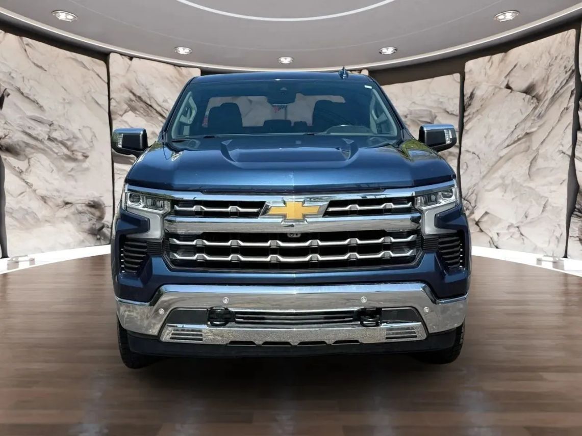 2023 Chevrolet Silverado 1500 Crew Cab LTZ Pickup 4D 5 3/4 ft Cincinnati OH