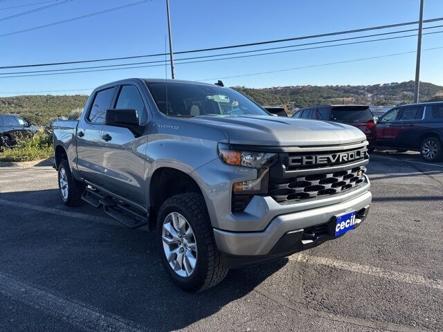 2023 Chevrolet Silverado 1500 Custom