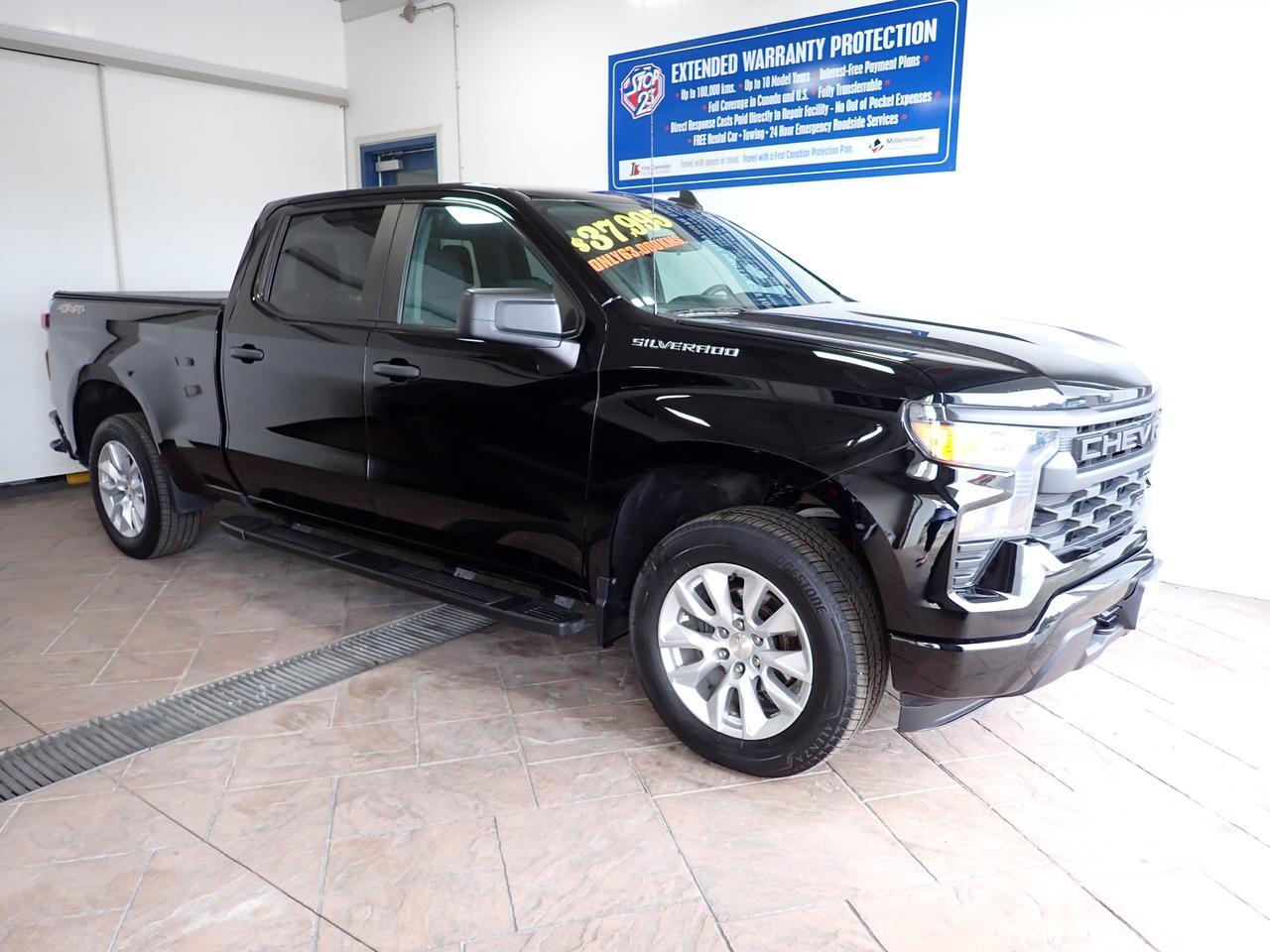 2023 Chevrolet Silverado 1500 Custom 4WD CREW CAB