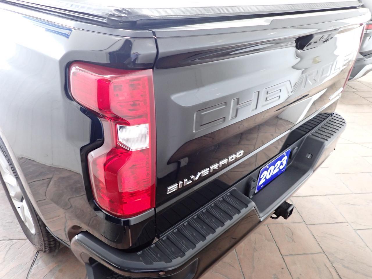 2023 Chevrolet Silverado 1500 Custom 4WD CREW CAB Listowel ON