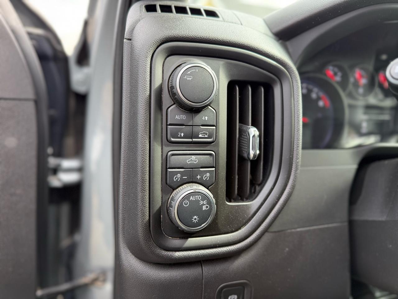 2023 Chevrolet Silverado 1500 Custom Crestwood KY