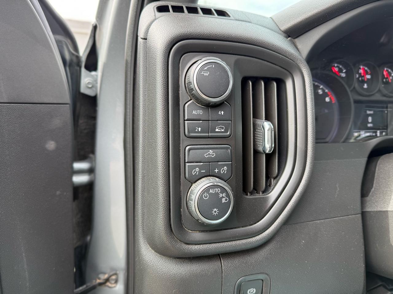 2023 Chevrolet Silverado 1500 Custom Crestwood KY