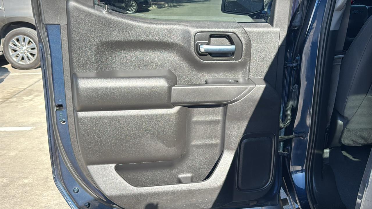 2023 Chevrolet Silverado 1500 Custom Trail Boss  Selma TX