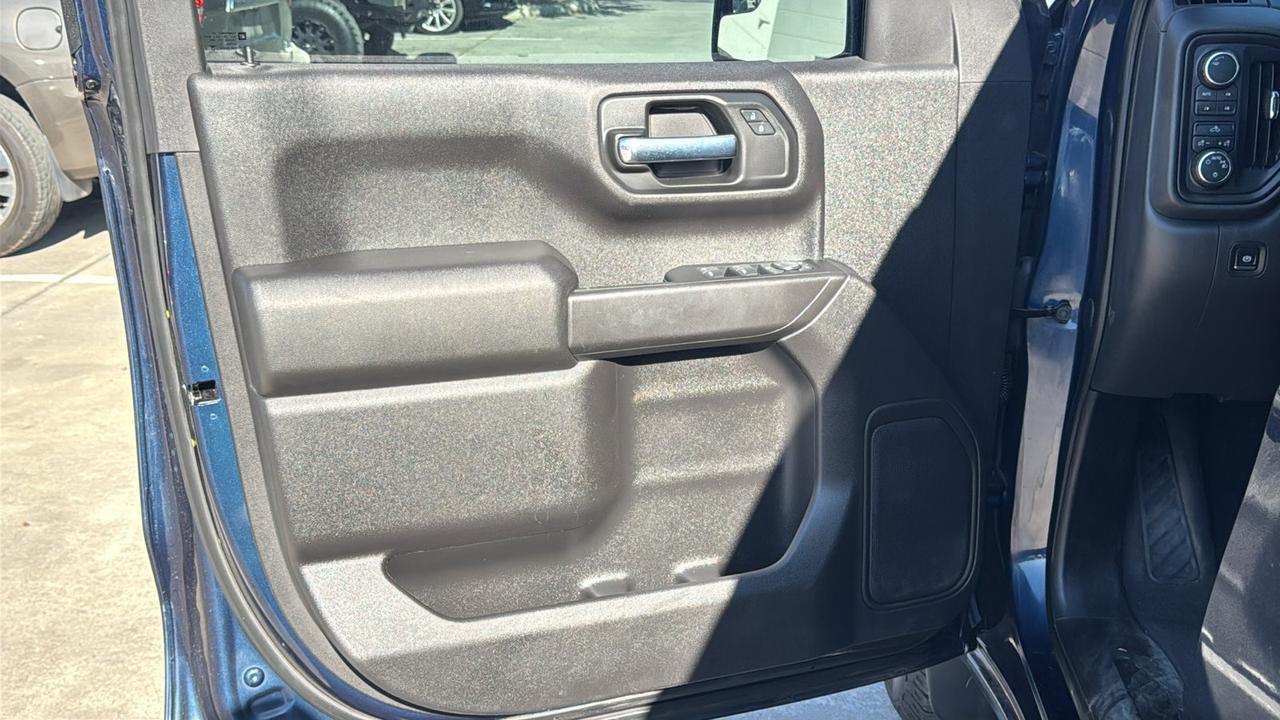 2023 Chevrolet Silverado 1500 Custom Trail Boss  Selma TX