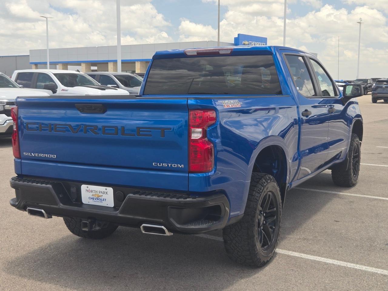 2023 Chevrolet Silverado 1500 Custom Trail Boss