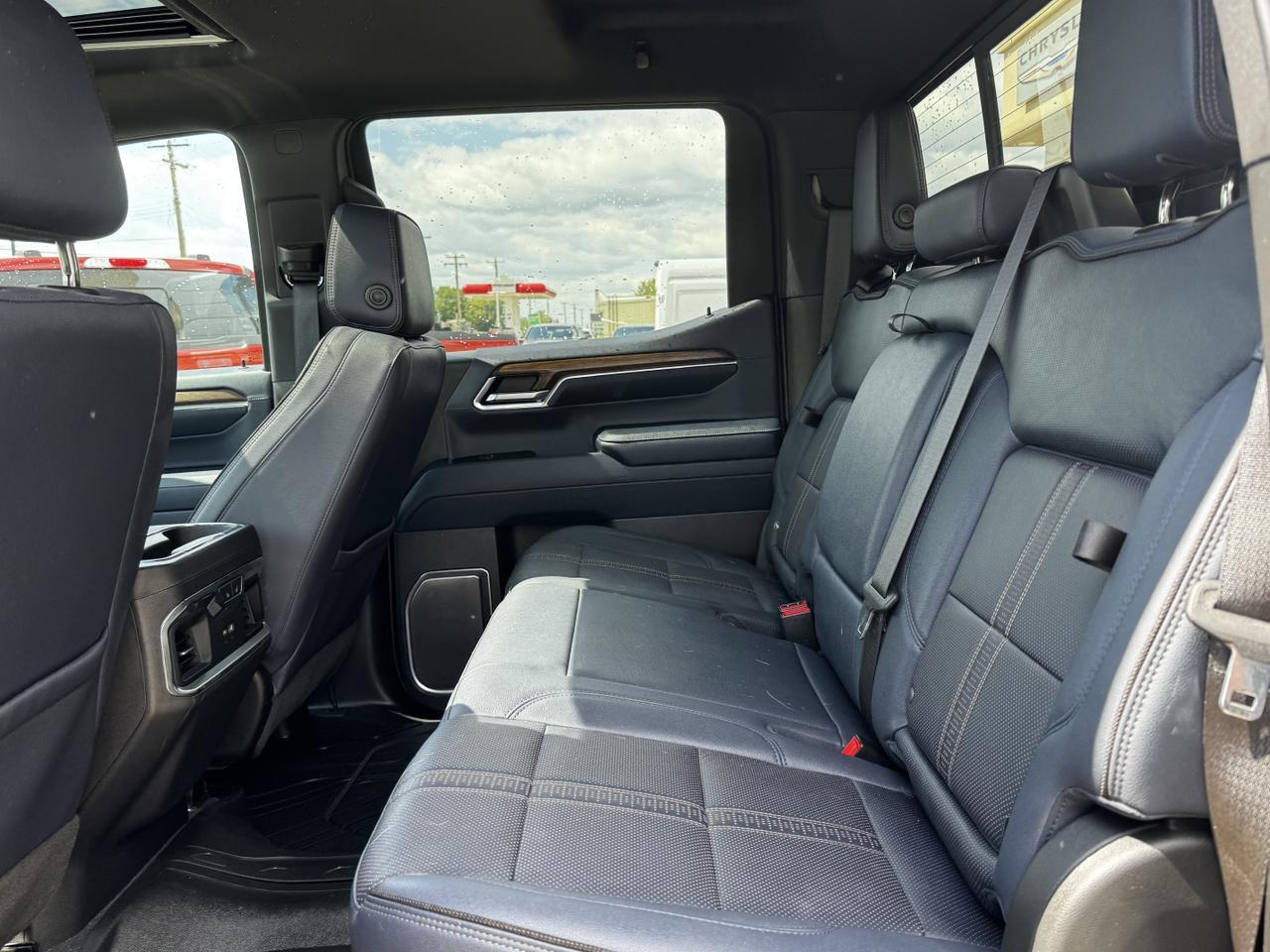 2023 Chevrolet Silverado 1500 High Country | 360 Camera | Multi Function Tailgate | Sunroof | Loaded Redwater AB