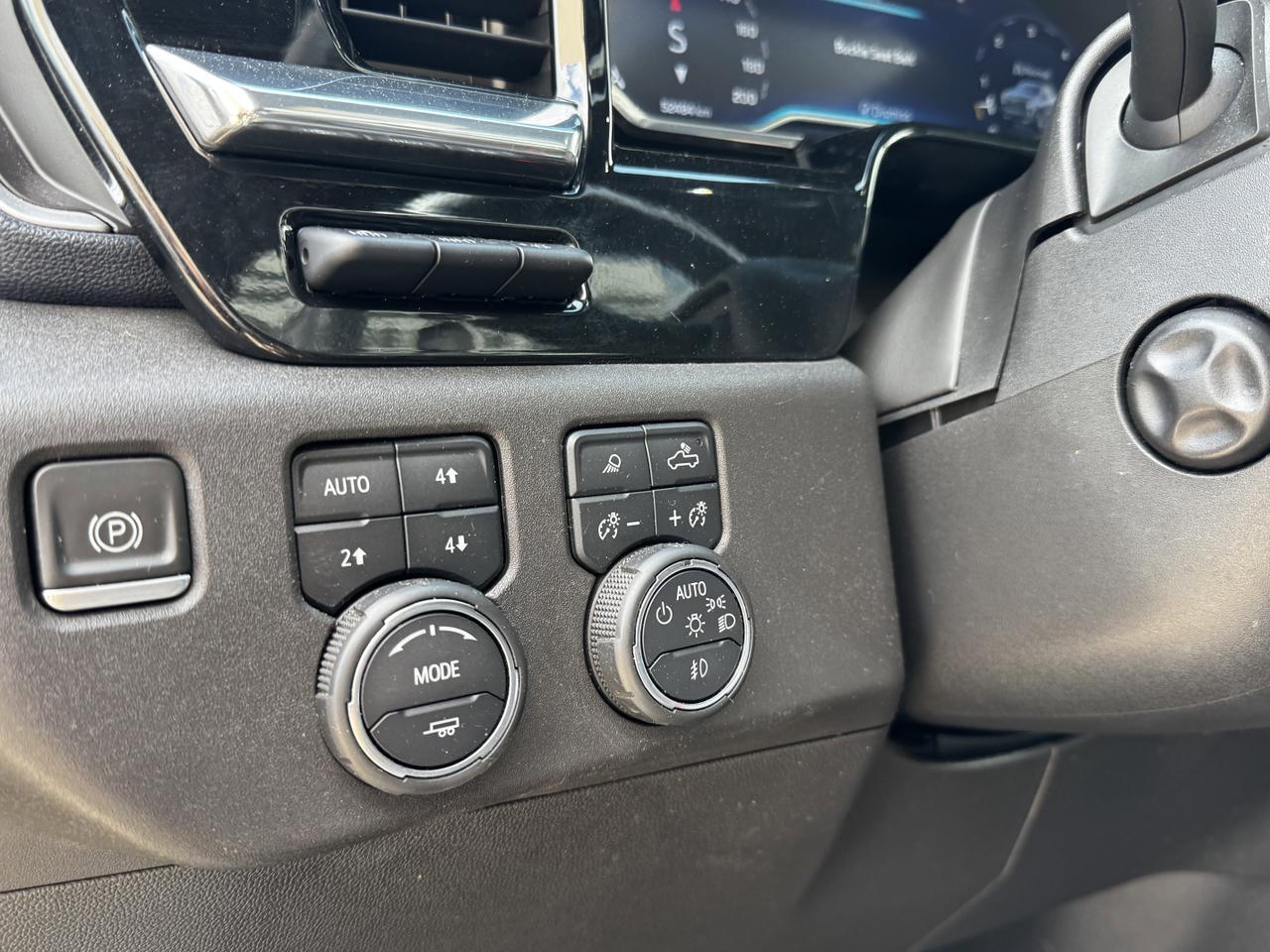 2023 Chevrolet Silverado 1500 High Country | 360 Camera | Multi Function Tailgate | Sunroof | Loaded Redwater AB
