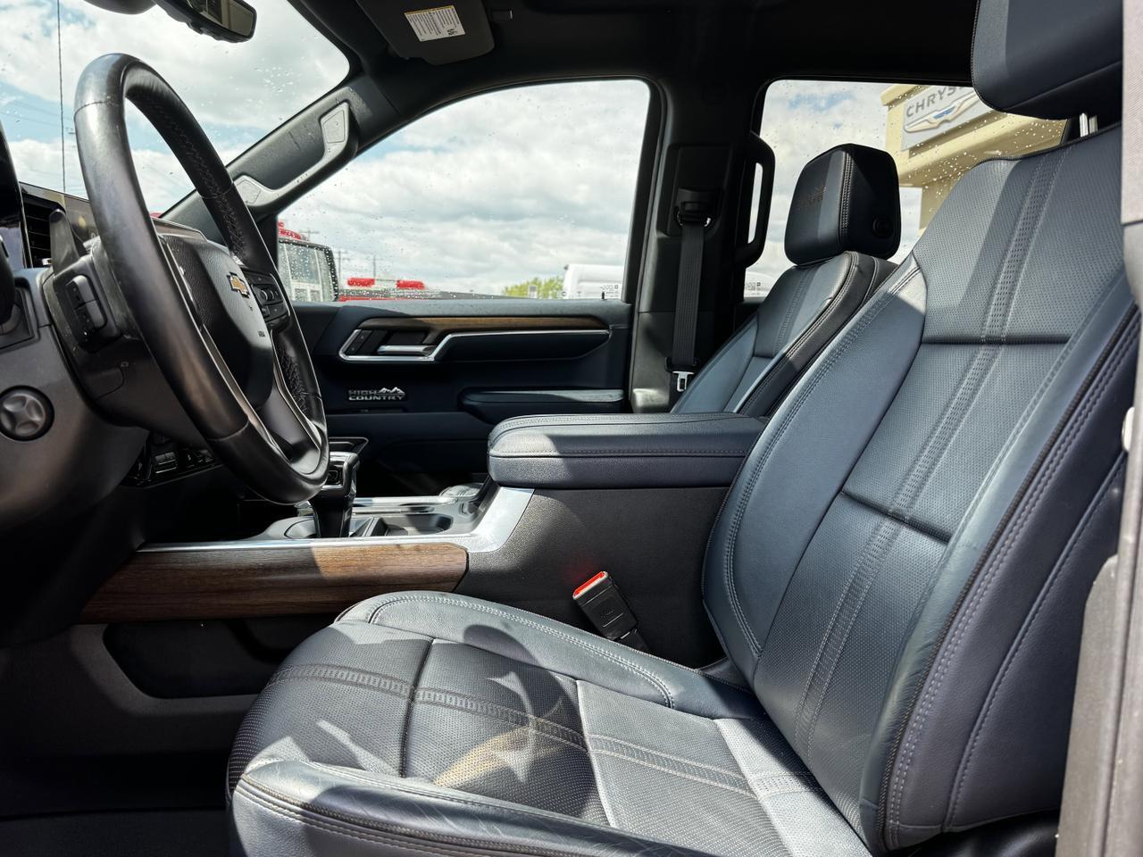 2023 Chevrolet Silverado 1500 High Country | 360 Camera | Multi Function Tailgate | Sunroof | Loaded Redwater AB