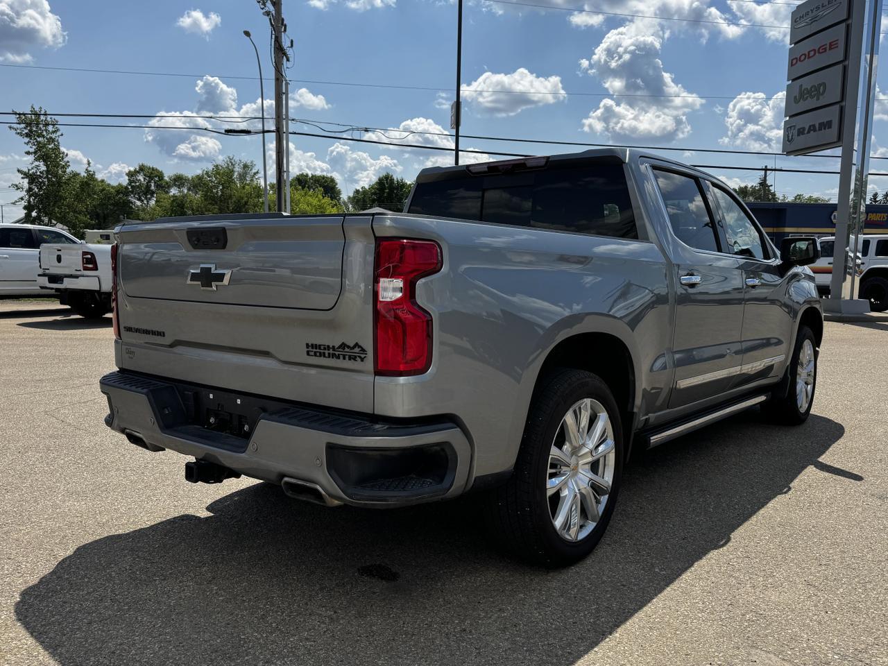 2023 Chevrolet Silverado 1500 High Country | 360 Camera | Multi Function Tailgate | Sunroof | Loaded Redwater AB