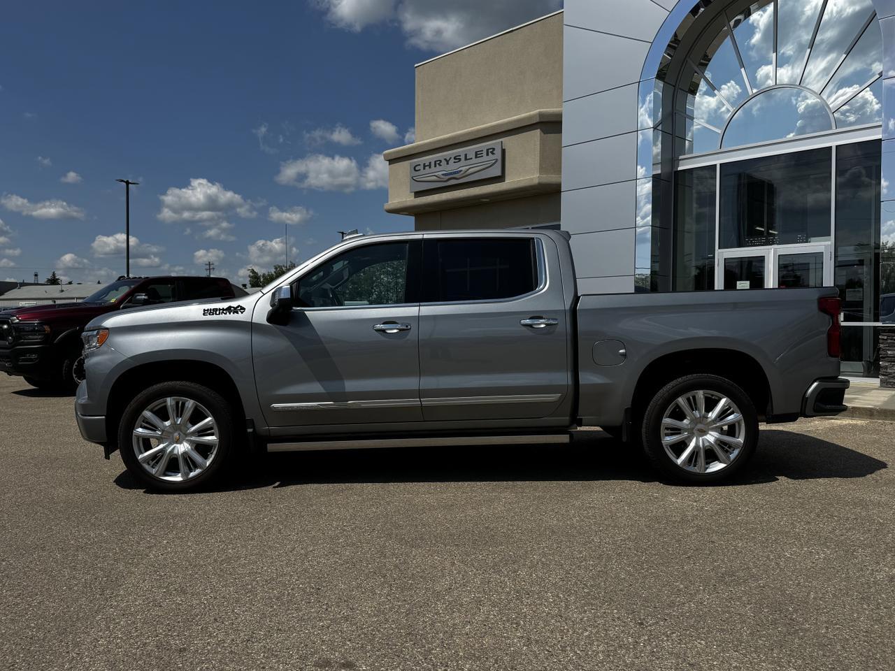2023 Chevrolet Silverado 1500 High Country | 360 Camera | Multi Function Tailgate | Sunroof | Loaded Redwater AB