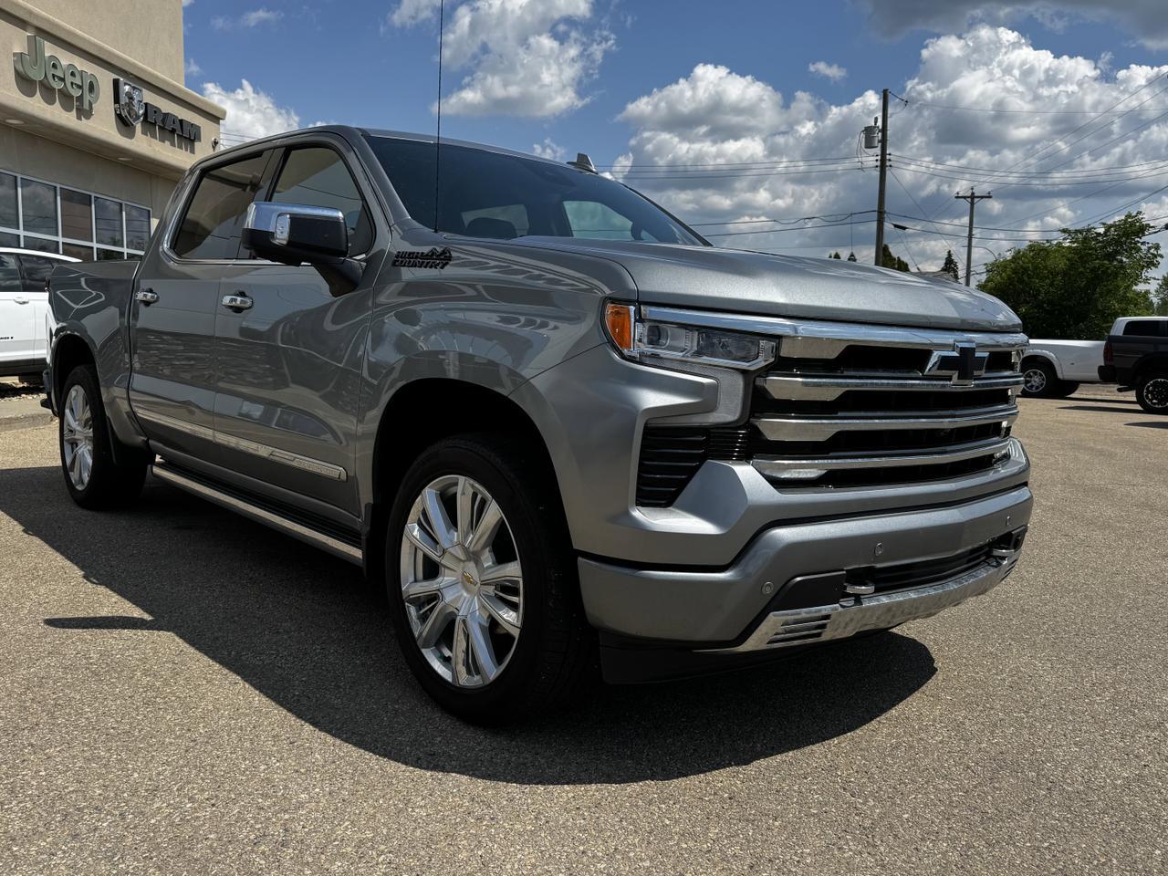 2023 Chevrolet Silverado 1500 High Country | 360 Camera | Multi Function Tailgate | Sunroof | Loaded Redwater AB
