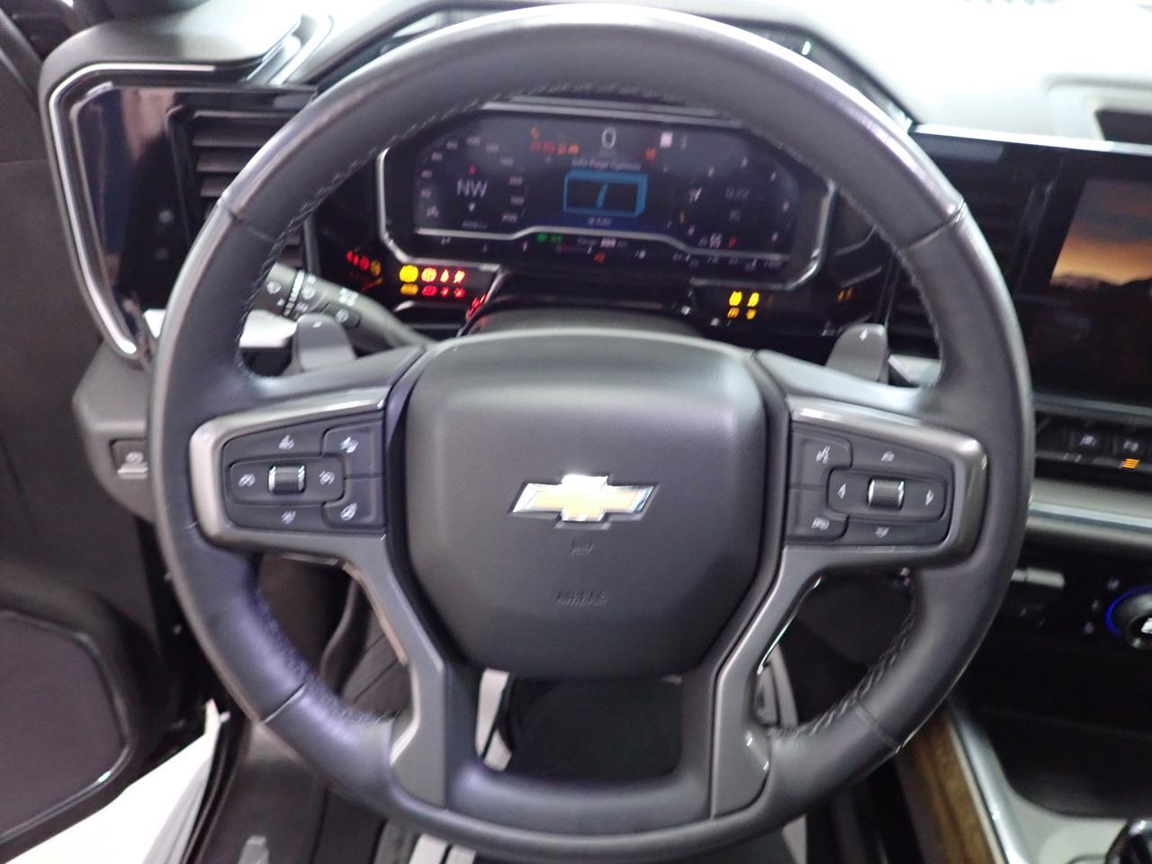 2023 Chevrolet Silverado 1500 High Country 4WD CREW CAB LEATHER SUNROOF NAVI Listowel ON