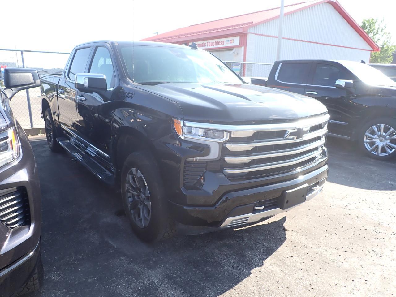 2023 Chevrolet Silverado 1500 High Country 4WD CREW CAB Listowel ON