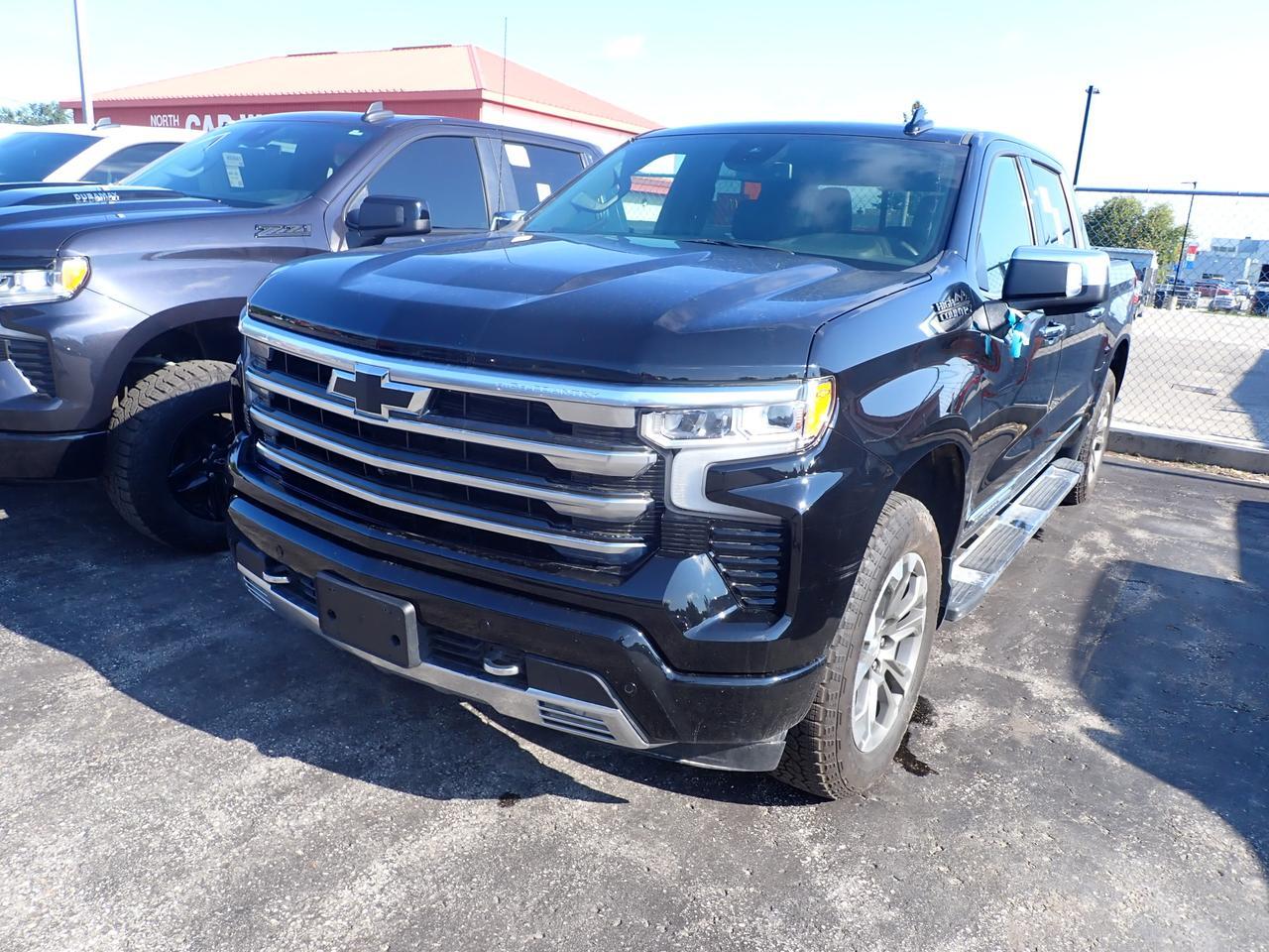 2023 Chevrolet Silverado 1500 High Country 4WD CREW CAB Listowel ON