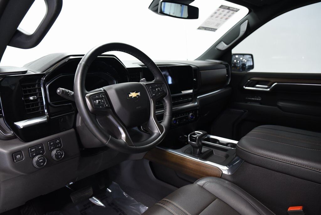 2023 Chevrolet Silverado 1500 High Country Akron