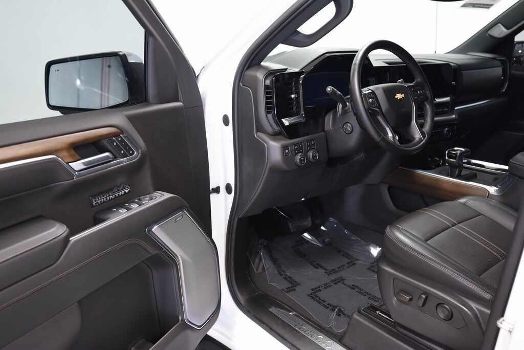 2023 Chevrolet Silverado 1500 High Country Akron