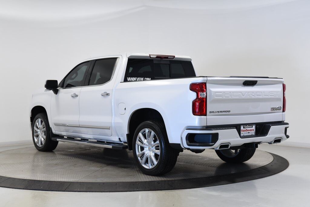 2023 Chevrolet Silverado 1500 High Country Akron