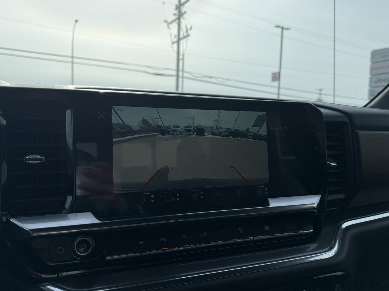 2023 Chevrolet Silverado 1500 High Country Crew Cab 4WD | V8 | Leather | 20IN Wheels | Remote Start | Towing | Backup Camera Redwater AB