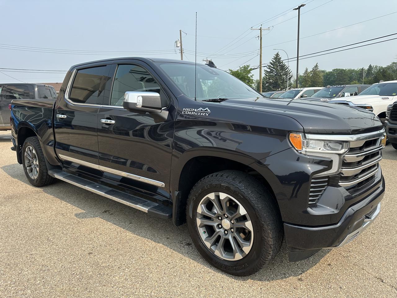 2023 Chevrolet Silverado 1500 High Country Crew Cab 4WD | V8 | Leather | 20IN Wheels | Remote Start | Towing | Backup Camera Redwater AB