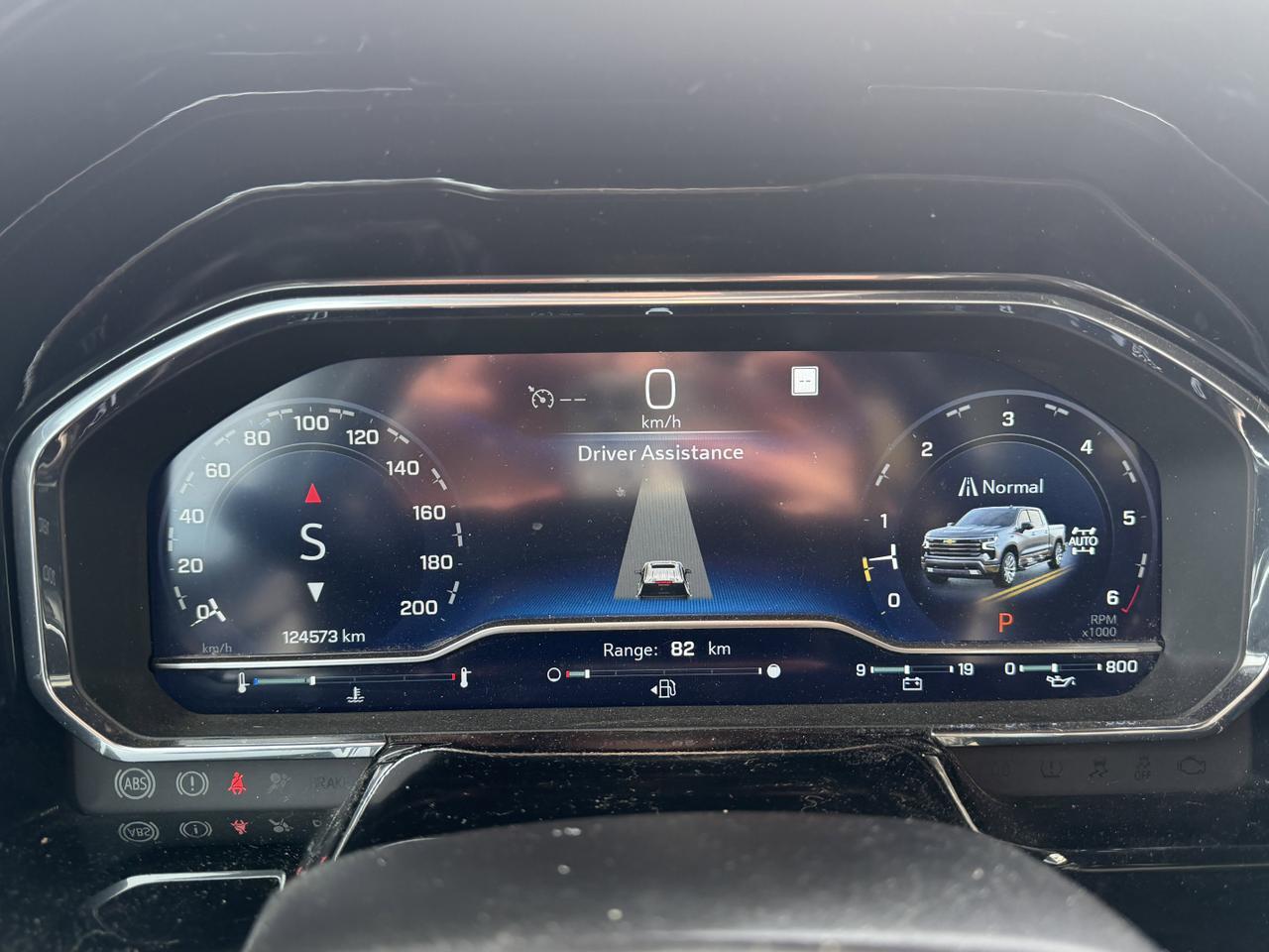 2023 Chevrolet Silverado 1500 High Country Crew Cab 4WD | V8 | Leather | 20IN Wheels | Remote Start | Towing | Backup Camera Redwater AB