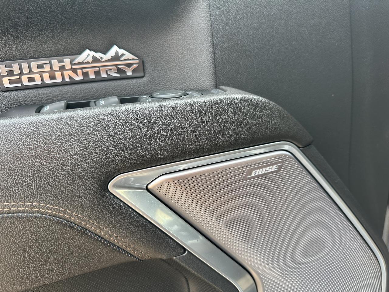 2023 Chevrolet Silverado 1500 High Country Crew Cab 4WD | V8 | Leather | 20IN Wheels | Remote Start | Towing | Backup Camera Redwater AB