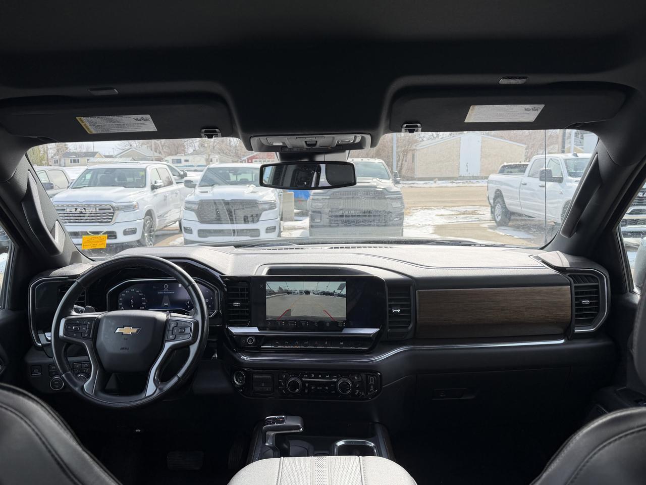 2023 Chevrolet Silverado 1500 High Country Crew Cab 4WD | V8 | Leather | 20IN Wheels | Remote Start | Towing | Backup Camera Redwater AB