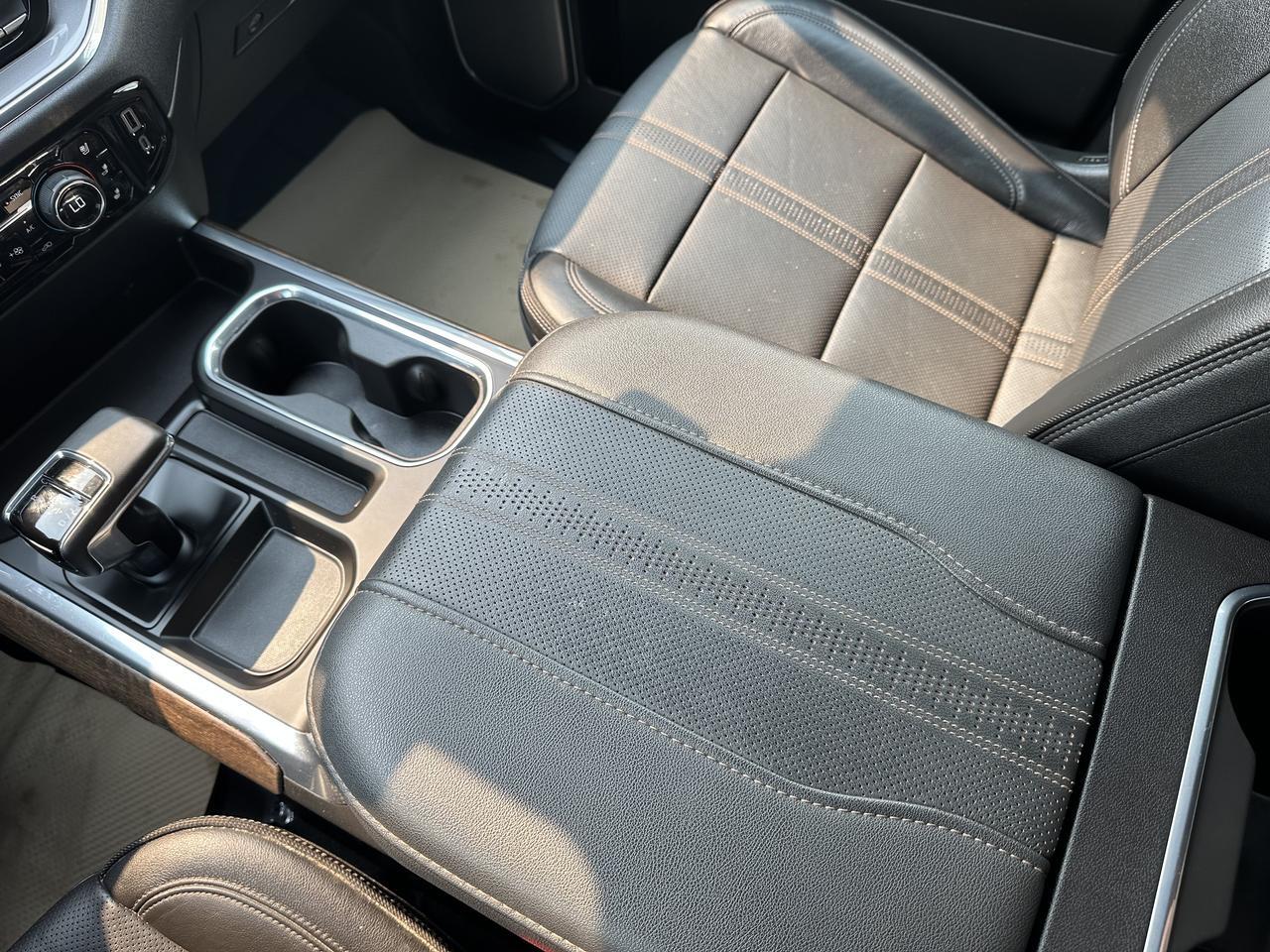 2023 Chevrolet Silverado 1500 High Country Crew Cab 4WD | V8 | Leather | 20IN Wheels | Remote Start | Towing | Backup Camera Redwater AB