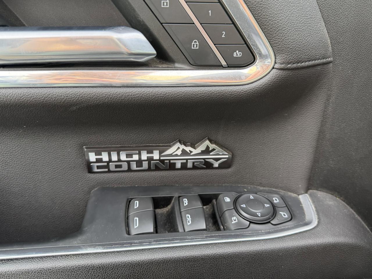 2023 Chevrolet Silverado 1500 High Country Crew Cab 4WD | V8 | Leather | 20IN Wheels | Remote Start | Towing | Backup Camera Redwater AB