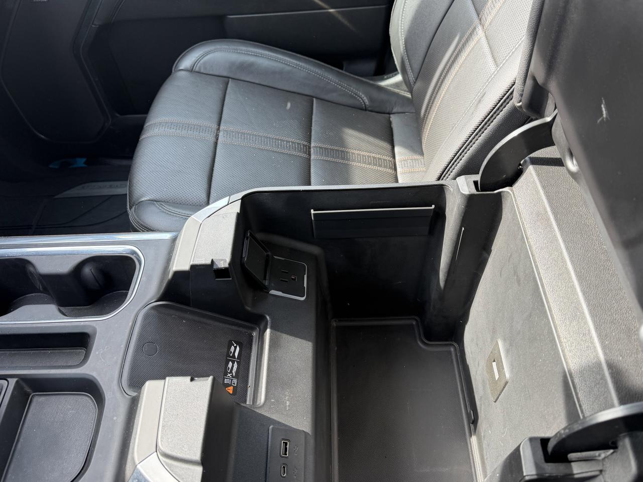 2023 Chevrolet Silverado 1500 High Country Crew Cab 4WD | V8 | Leather | 20IN Wheels | Remote Start | Towing | Backup Camera Redwater AB