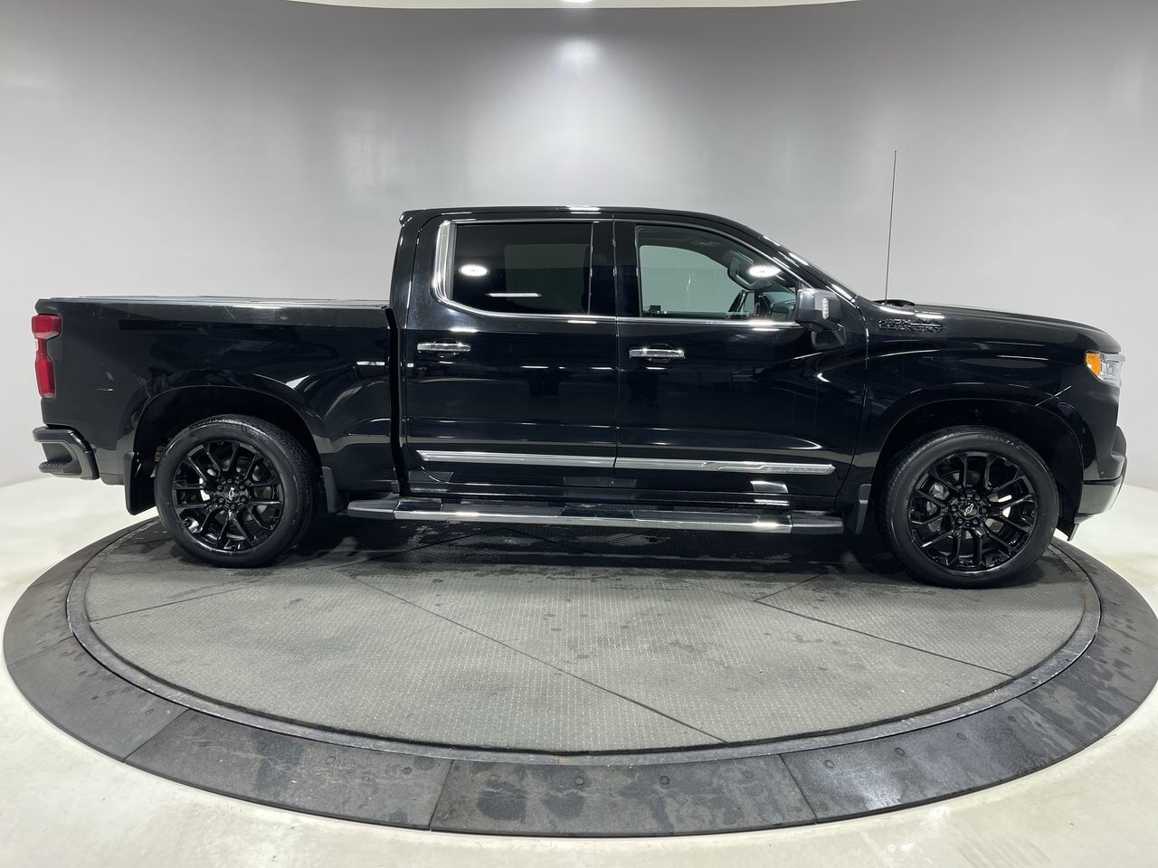 2023 Chevrolet Silverado 1500 High Country Sherwood Park AB