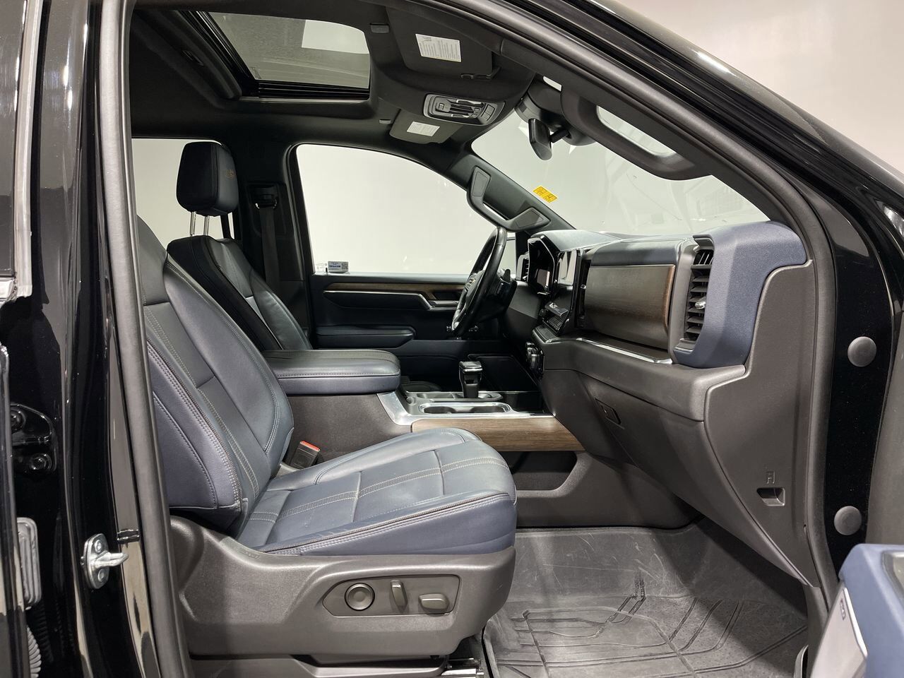 2023 Chevrolet Silverado 1500 High Country Sherwood Park AB