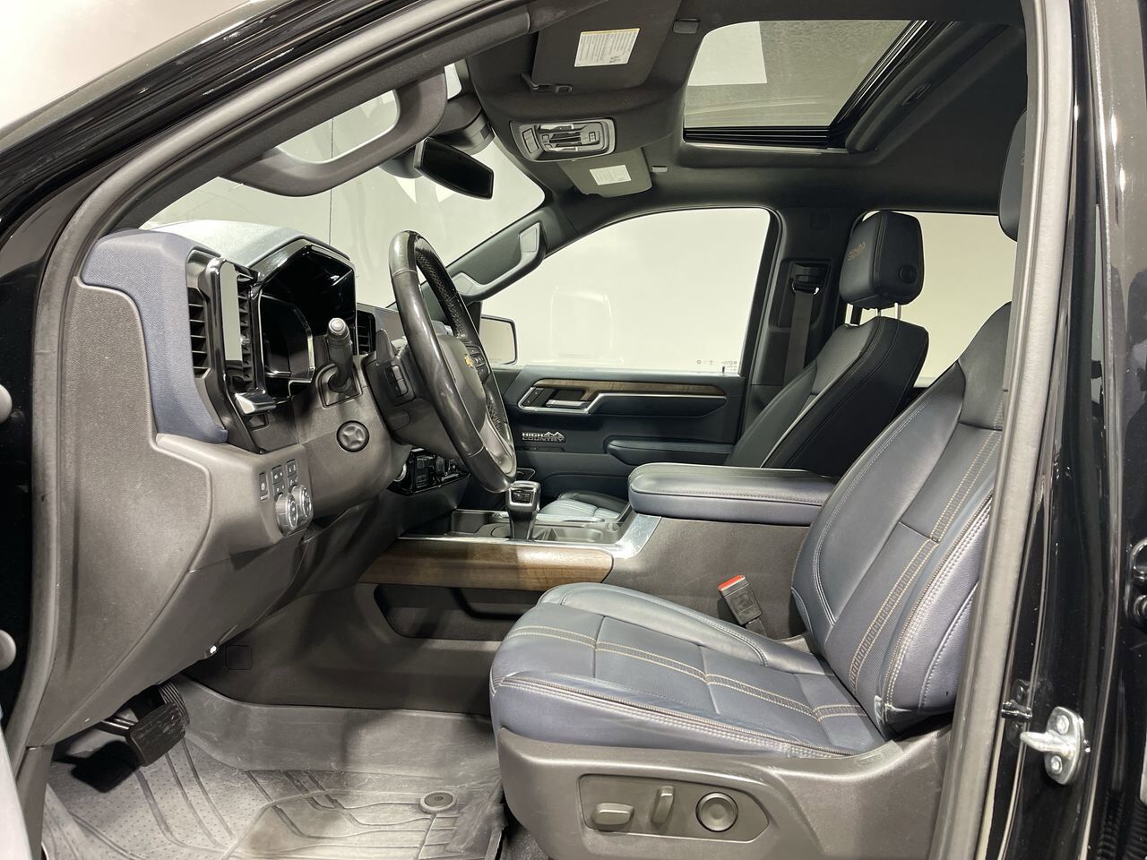 2023 Chevrolet Silverado 1500 High Country Sherwood Park AB